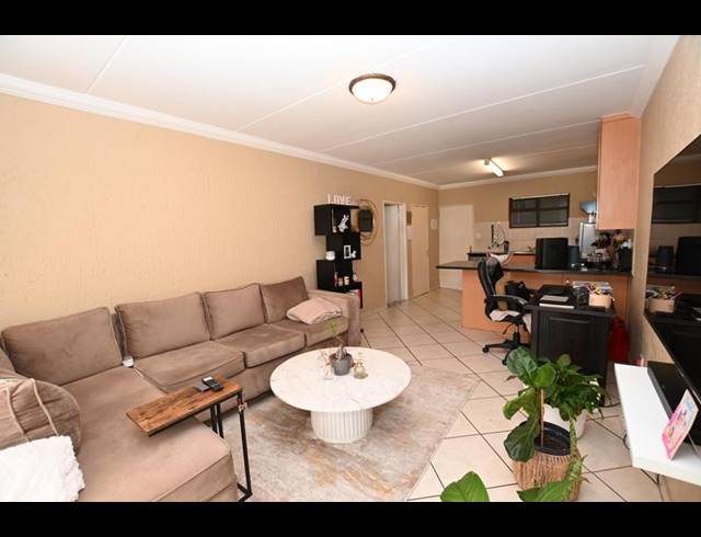 1 BEDROOM PROPERTY TO RENT IN PAULSHOF